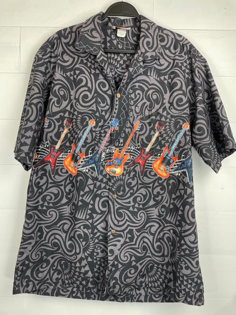 Pacific Legend Men's XL Hawaiian Shirt Black Polynesian Tribal Electric Guitars